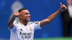 Kylian Mbappe mengenakan nomor punggung 9 di Real Madrid, Siapa yang pakai nomor 10?