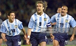 Gabriel Omar Batistuta: “The Lion King” dari Fiorentina yang Menghancurkan Serie A
