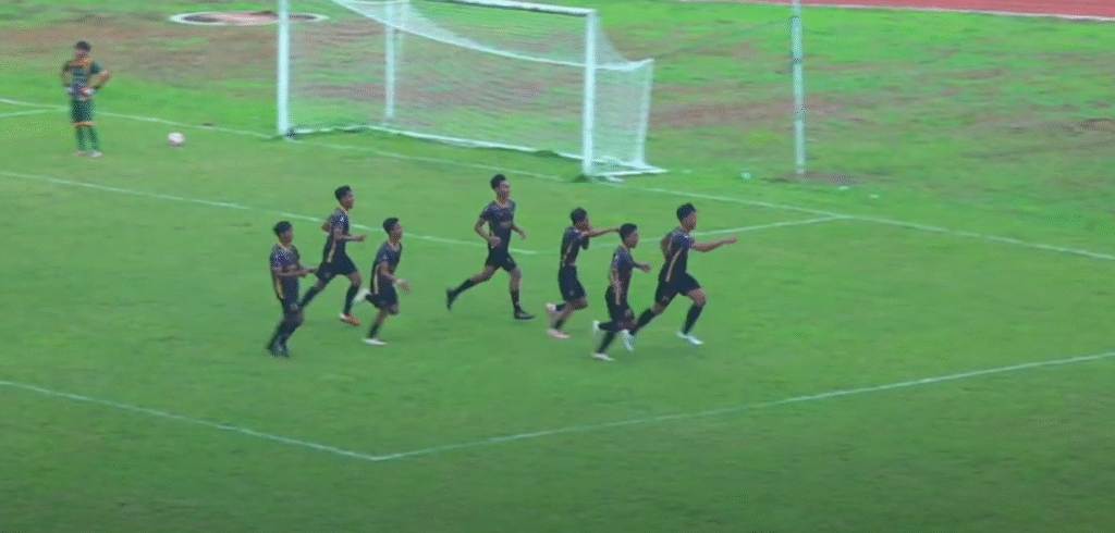 Aksi penentu kemenangan dari Nival yang membawa hasil positif bagi Malang United U-17.