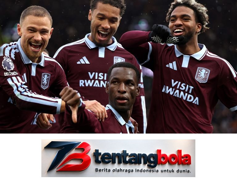 Para pemain Aston Villa merayakan gol bersama di lapangan.